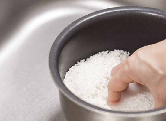 Mách bạn cách xử lý mùi hôi của gạo đơn giản hiệu quả