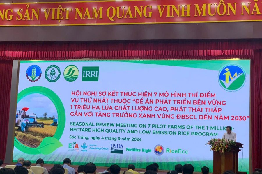 Lễ sơ kết thực hiện 7 mô hình thí điểm vụ thứ nhất tại Trần Đề, Sóc Trăng