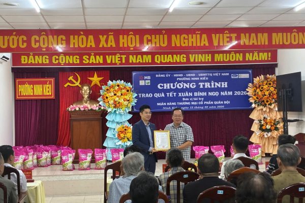 z7585192573228_82fa36e4461bf914148583feefd19dcb