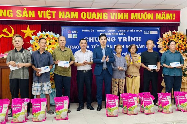 z7585192584842_7c856acb7dd03917f93ca2f757a10711