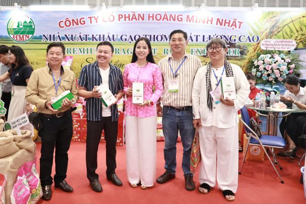 z7743342566238_79d1c8623adbf6ff1a08be25c2d42170